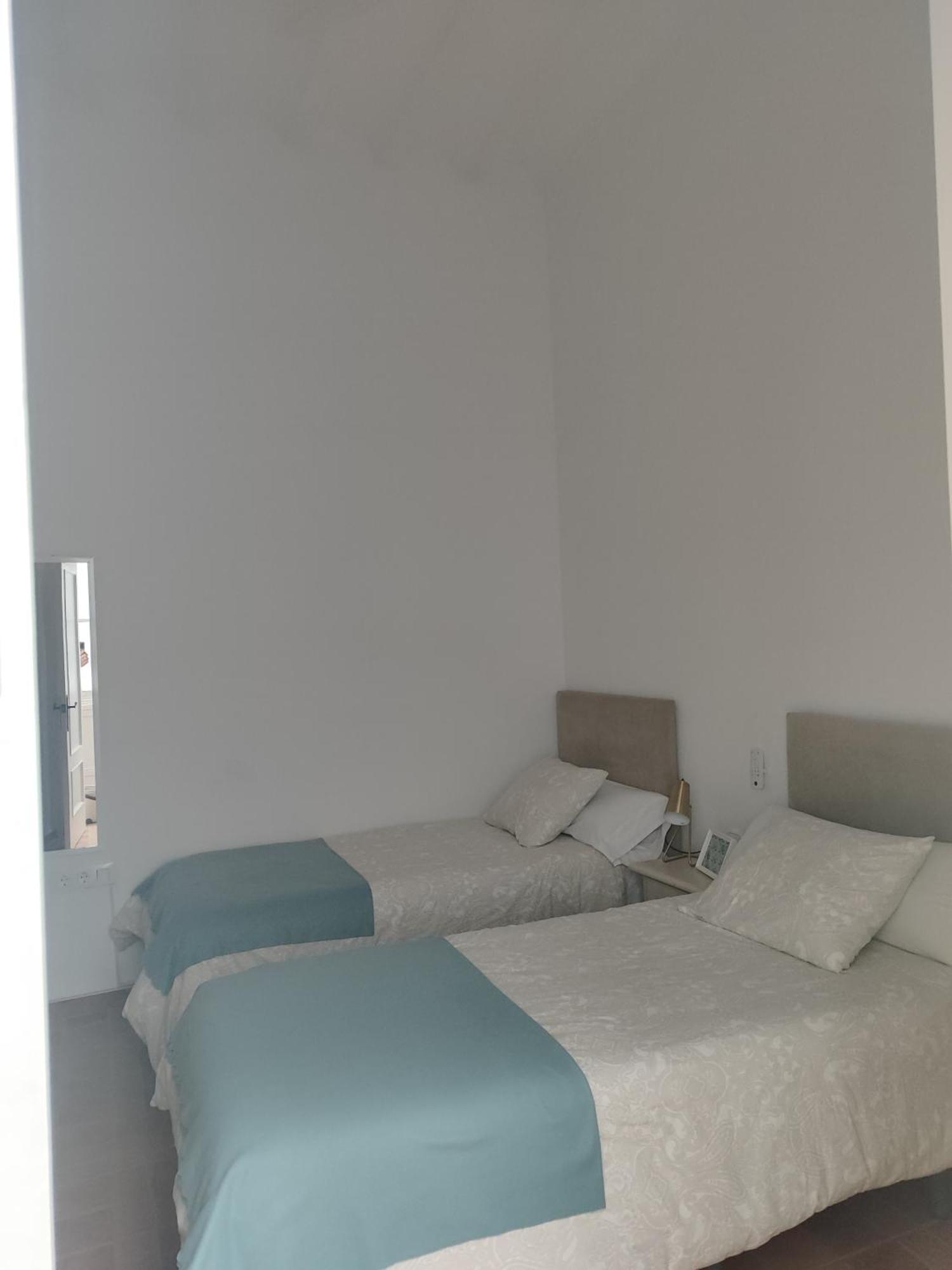 Estreno Centro Y Playa Cadiz Lägenhet Exteriör bild